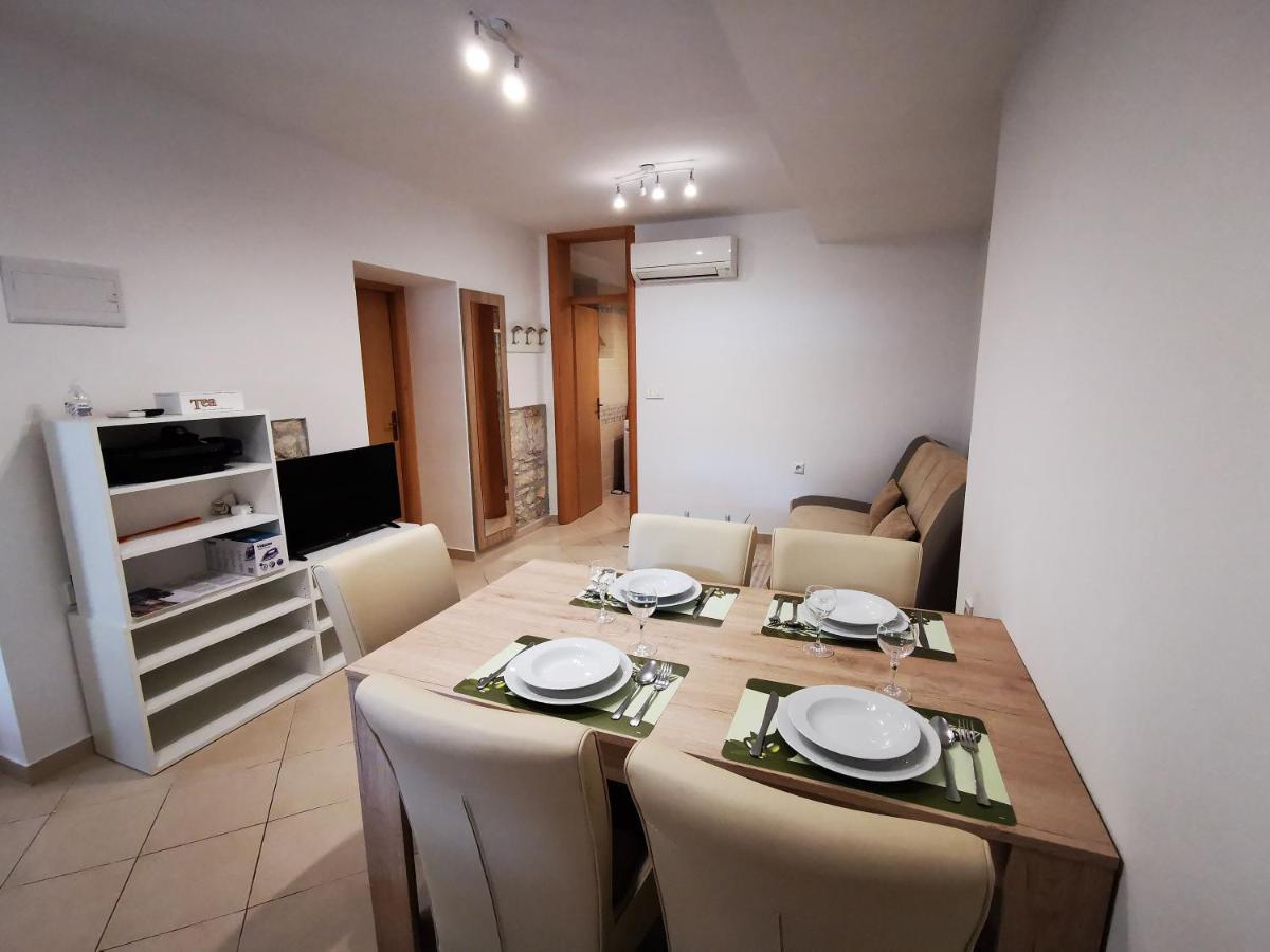 Meressa Paolia Apartments Новиград Экстерьер фото